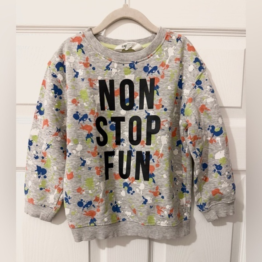 H&M Multicolor Graphic Sweatshirt
Size 5T/6